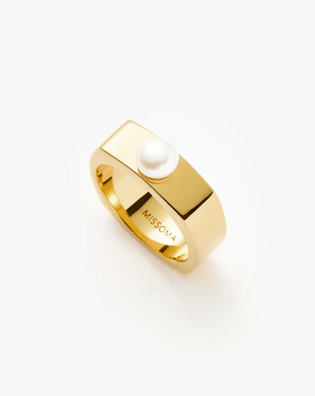 Sparkle On A Budget – Fine Jewelry For Less Button Pearl Square Chunky Ring | 18ct Gold Vermeil/Pearl Sparkle On A Budget – Fine Jewelry For Less Button Pearl Square Chunky Ring | 18ct Gold Vermeil/Pearl
