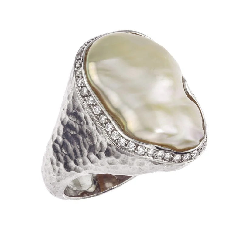 Elegant Rose Gold Jewelry For A Stylish Touch Women's Hammered White Gold, Freshwater Pearl and Diamond Ring Elegant Rose Gold Jewelry For A Stylish Touch Women's Hammered White Gold, Freshwater Pearl and Diamond Ring