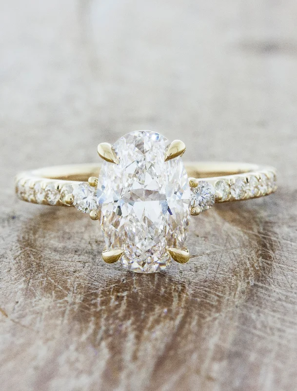 Exclusive Jewelry Offers – Sparkle For Less Lucia - Oval