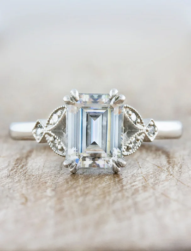 Last Chance To Grab Your Favorite Jewelry At A Discount Greer - Emerald