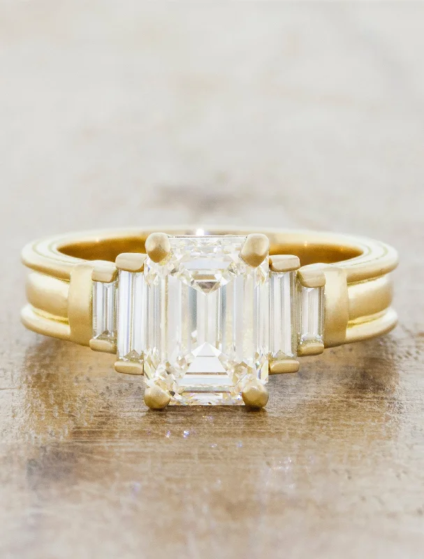 Last Chance To Shop High-End Jewelry At Markdown Prices Hydra