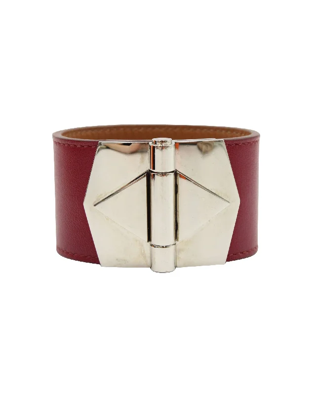 Dazzle With Discounts – Shop Jewelry On Sale Hermès Bérénice Cuir Bracelet in Red Leather Dazzle With Discounts – Shop Jewelry On Sale Hermès Bérénice Cuir Bracelet in Red Leather