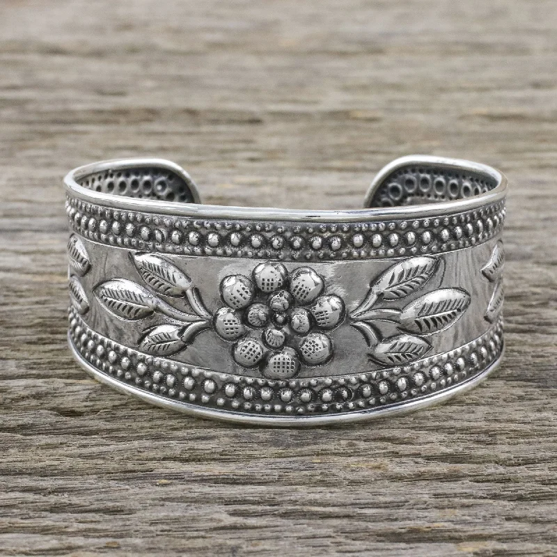 Exclusive Gemstone Jewelry At Special Prices Pleasure in Paradise Handmade Sterling Silver Floral Cuff Bracelet from Thailand Exclusive Gemstone Jewelry At Special Prices Pleasure in Paradise Handmade Sterling Silver Floral Cuff Bracelet from Thailand