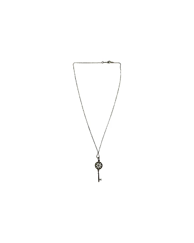 Celebrate With Sparkle – Jewelry Sale Now Live Tiffany & Co. Daisy Key Pendant Chain Necklace in Diamond and Silver Metal Celebrate With Sparkle – Jewelry Sale Now Live Tiffany & Co. Daisy Key Pendant Chain Necklace in Diamond and Silver Metal