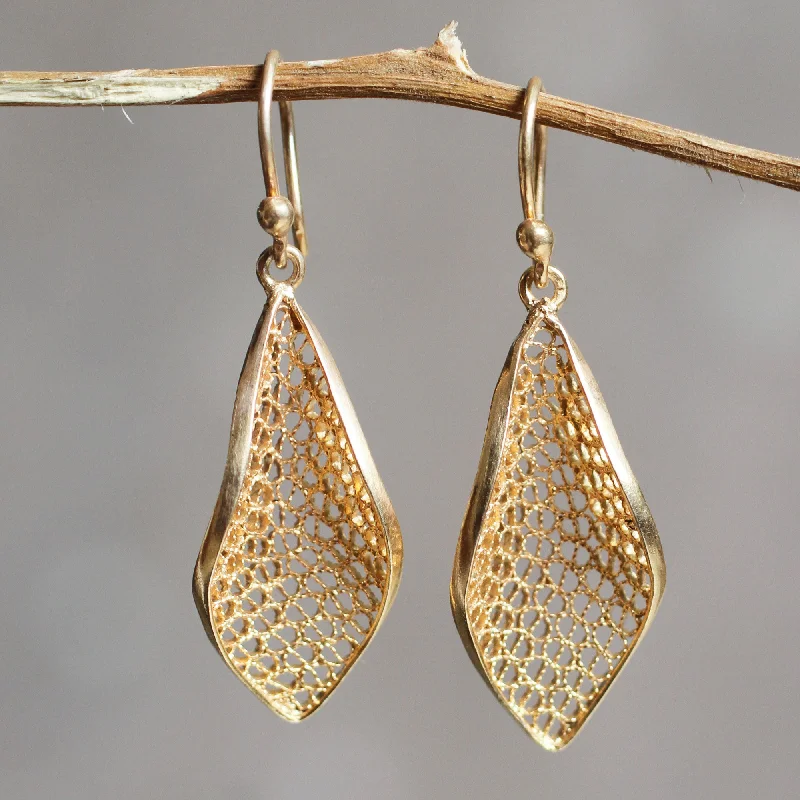 Delicate Crystal Jewelry For Sophisticated Charm Emerging Gold-Plated Silver Filigree Dangle Earrings Delicate Crystal Jewelry For Sophisticated Charm Emerging Gold-Plated Silver Filigree Dangle Earrings