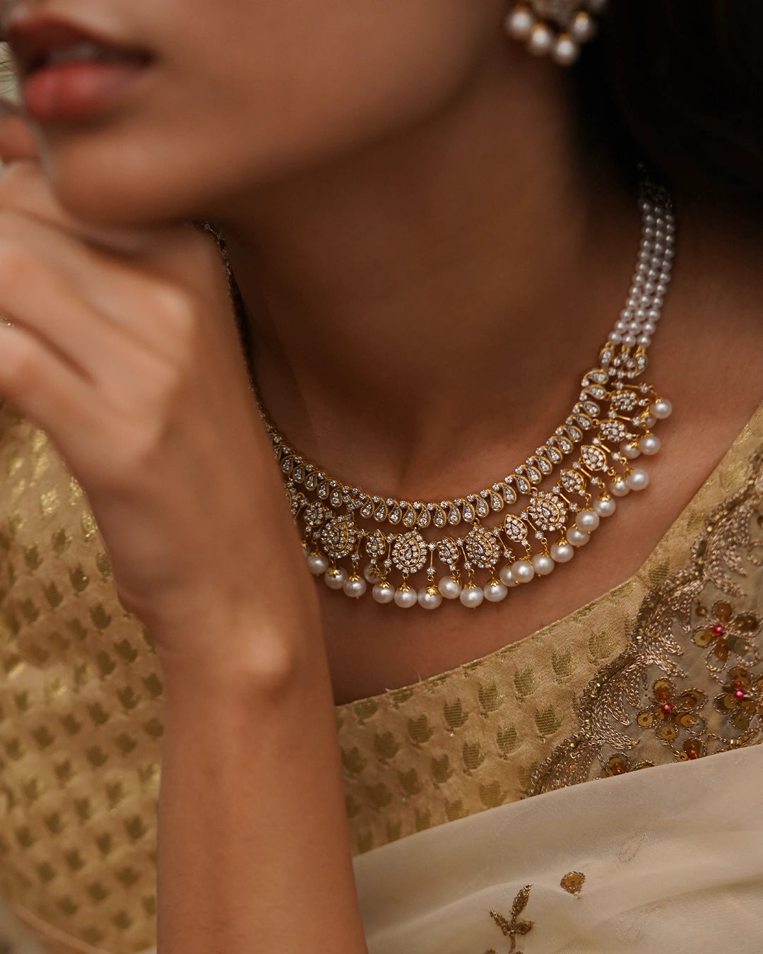 Discounted Jewelry For A Glamorous Look Akshara Necklace