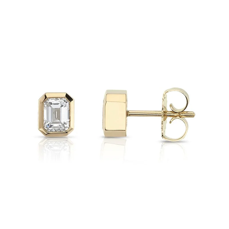 Premium Diamond Jewelry At Once-In-A-Lifetime Discounts Single Stone Teddi Stud Earrings Premium Diamond Jewelry At Once-In-A-Lifetime Discounts Single Stone Teddi Stud Earrings