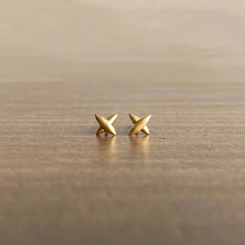 Romantic Heart-Shaped Jewelry For Special Gifts Small Star Cross Stud Earrings