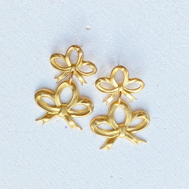 Everyday Jewelry Essentials Now On Sale Galina Bow Earrings