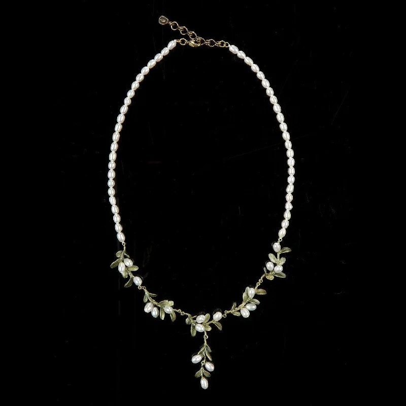 Seasonal Jewelry Deals – Elevate Your Style Boxwood Necklace - Pearls