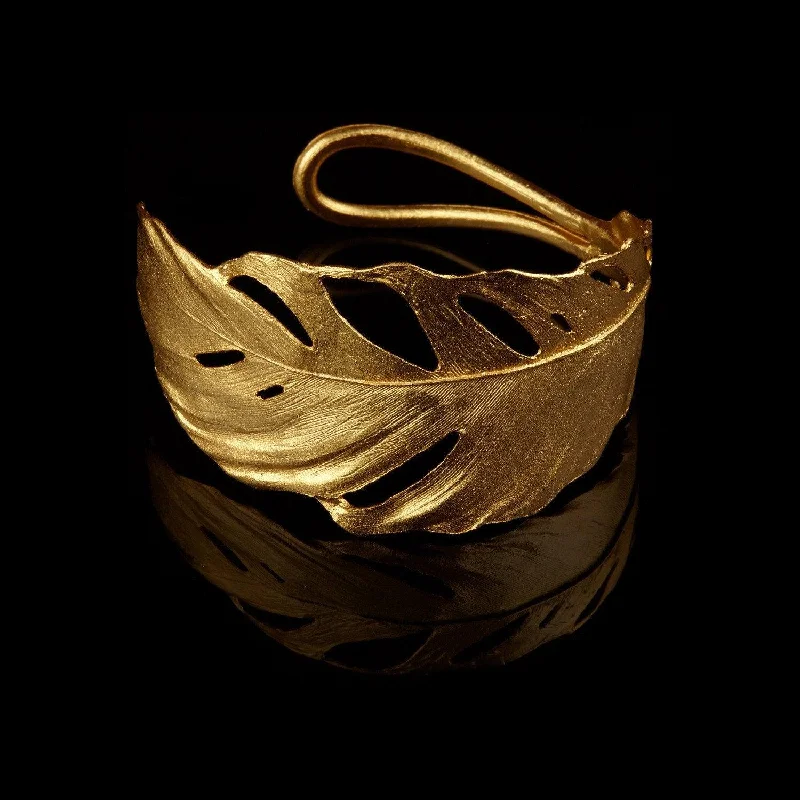 Premium Jewelry, Premium Discounts – Act Fast Feather Cuff Gold