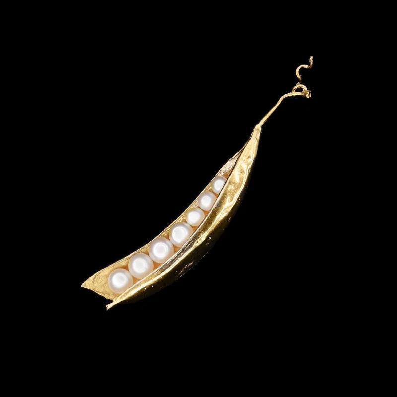 Bestselling Jewelry At Special Promotional Rates Fine Pea Pod Brooch - 7 Pearls