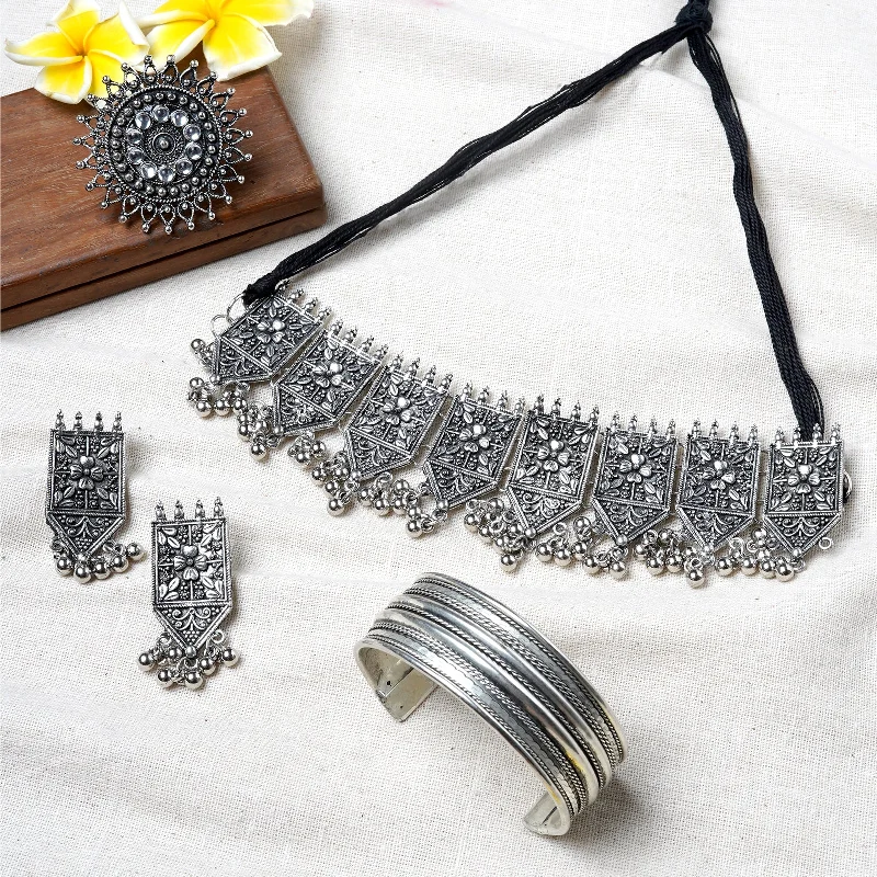 Last Chance To Shop High-End Jewelry At Markdown Prices Teejh Aashima Silver Oxidised Jewelry Gift Set Last Chance To Shop High-End Jewelry At Markdown Prices Teejh Aashima Silver Oxidised Jewelry Gift Set