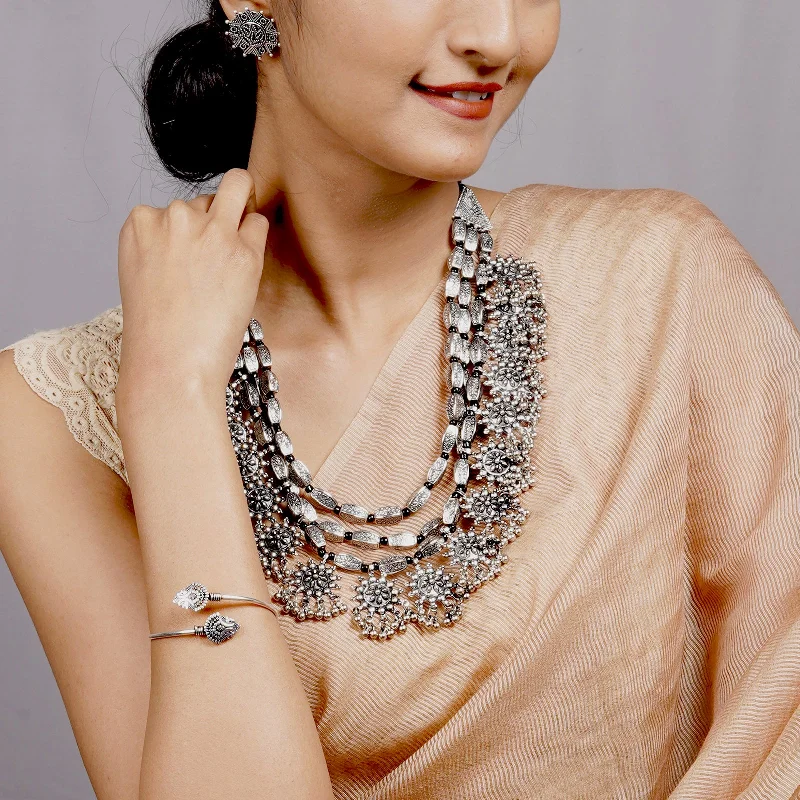 Limited-Stock Jewelry Clearance – Grab Your Favorites Now Teejh Mysha Metallic Silver Oxidized Jewelry Gift Set Limited-Stock Jewelry Clearance – Grab Your Favorites Now Teejh Mysha Metallic Silver Oxidized Jewelry Gift Set