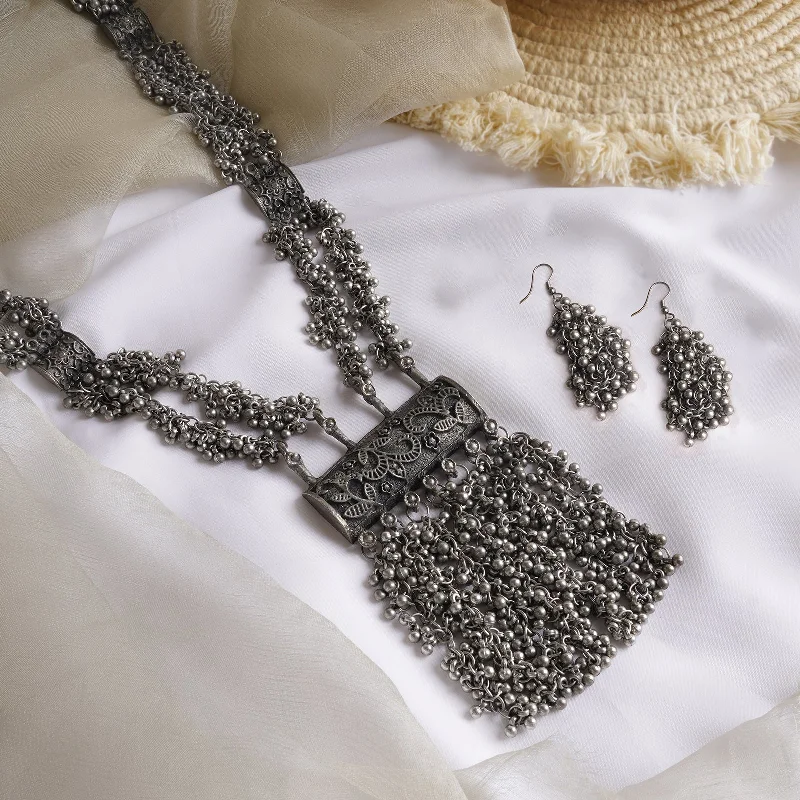 Shop Stylish Jewelry Now And Save Big Teejh Vansha Silver Oxidised Ghungroo Necklace Set Shop Stylish Jewelry Now And Save Big Teejh Vansha Silver Oxidised Ghungroo Necklace Set