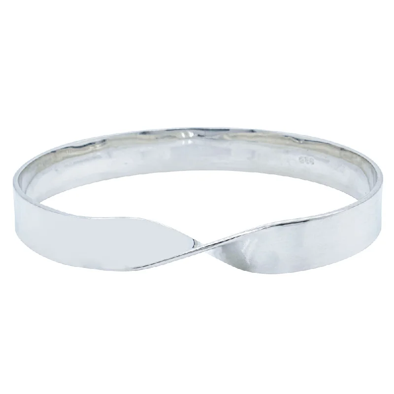 Grab Your Dream Jewelry At The Lowest Prices Deja Vu Sterling Silver Bangle With Twist Grab Your Dream Jewelry At The Lowest Prices Deja Vu Sterling Silver Bangle With Twist